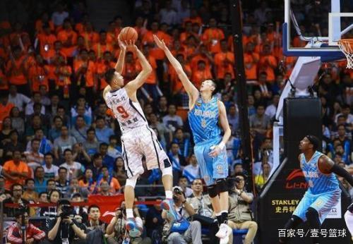 其中一位便 其中一位便